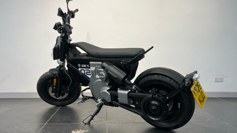 CE02